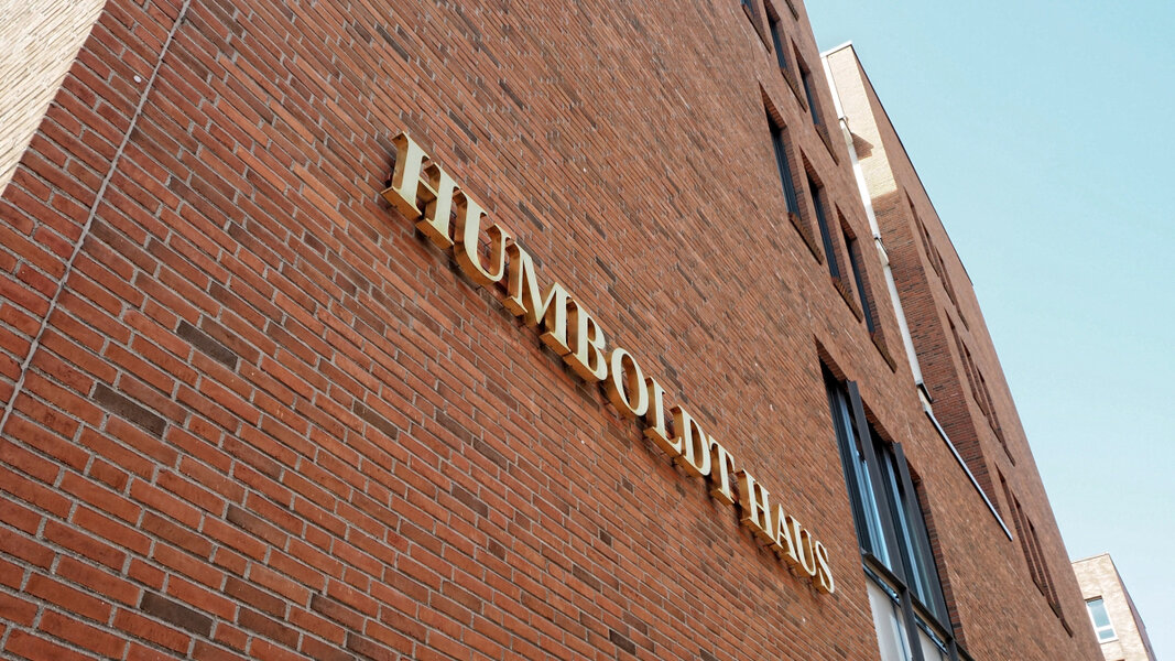Humboldt Haus Hellomonday.de Am Sandtorkai 37 Büro Hafencity Miete Baumwall Fleetblick Loft (2)